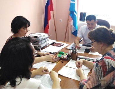Контрольно-счетная палата Республики Алтай рассмотрела вопрос целевого и эффективного использования бюджетных средств на осуществление деятельности республиканских газет